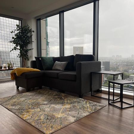 Luxury 2 Bedroom En-Suite Apartment Balcony Views Manchester Kültér fotó