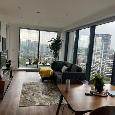Luxury 2 Bedroom En-Suite Apartment Balcony Views Manchester Kültér fotó