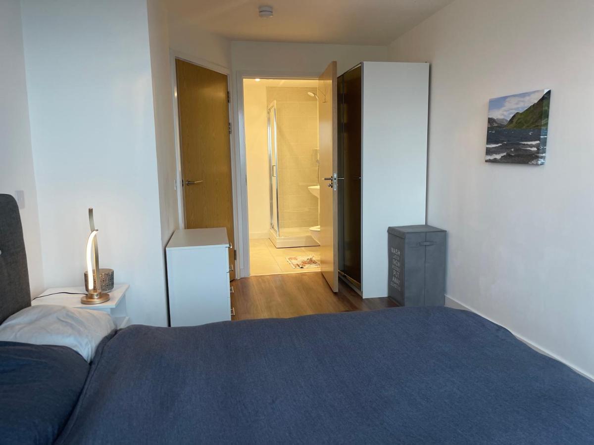Luxury 2 Bedroom En-Suite Apartment Balcony Views Manchester Kültér fotó